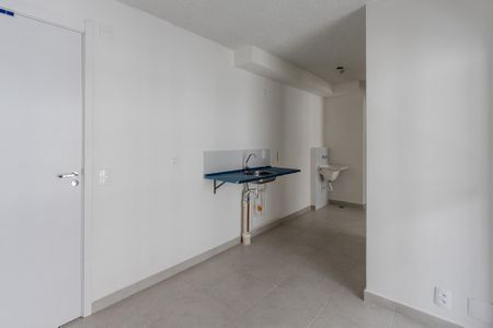 Sala de apartamento para alugar com 2 quartos, 34m² em Parque Industrial Tomas Edson, São Paulo