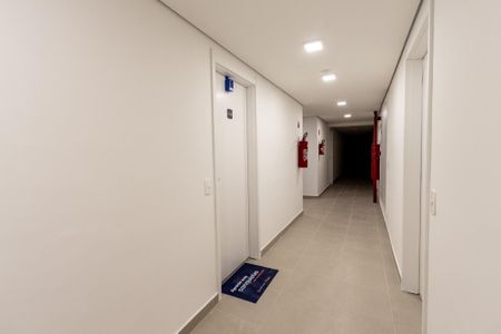 Apartamento para alugar com 34m², 2 quartos e sem vaga Apartamento para alugar com 34m², 2 quartos e sem vagaLockbox