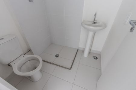 Apartamento para alugar com 34m², 2 quartos e sem vaga Apartamento para alugar com 34m², 2 quartos e sem vagaBanheiro