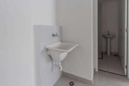Apartamento para alugar com 34m², 2 quartos e sem vaga Apartamento para alugar com 34m², 2 quartos e sem vagaCozinha e área de Serviço