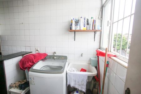 Apartamento à venda com 75m², 2 quartos e 1 vagaÁrea de Serviço