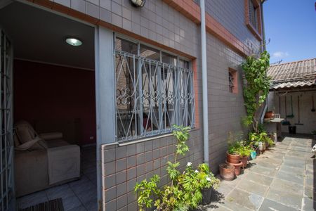 Casa para alugar com 68m², 2 quartos e 1 vaga