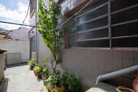 Casa para alugar com 68m², 2 quartos e 1 vaga