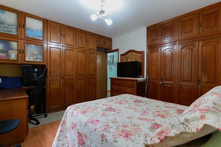 Casa à venda com 178m², 3 quartos e 3 vagas Casa à venda com 178m², 3 quartos e 3 vagasQuarto 2