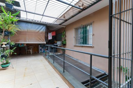 Casa à venda com 178m², 3 quartos e 3 vagas Casa à venda com 178m², 3 quartos e 3 vagasTerraço