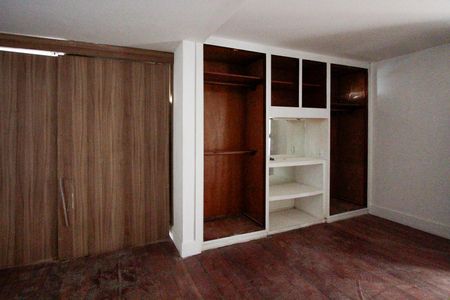 Casa de condomínio para alugar com 410m², 4 quartos e 1 vaga