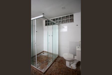 Casa de condomínio para alugar com 410m², 4 quartos e 1 vaga