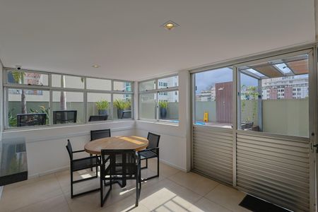 Apartamento à venda com 55m², 1 quarto e 1 vagaÁrea gourmet