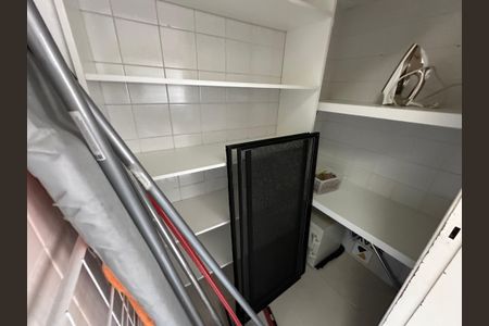 Apartamento para alugar com 43m², 2 quartos e 2 vagasDespensa