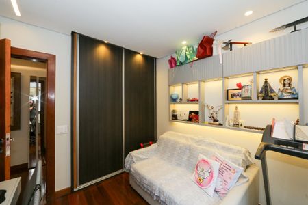 Apartamento à venda com 146m², 4 quartos e 2 vagas Apartamento à venda com 146m², 4 quartos e 2 vagasQUARTO3