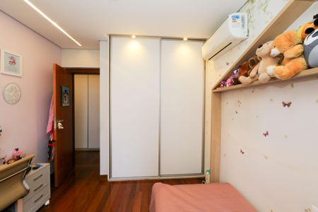 Apartamento à venda com 146m², 4 quartos e 2 vagas Apartamento à venda com 146m², 4 quartos e 2 vagasQUARTO4