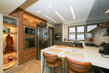 Apartamento à venda com 146m², 4 quartos e 2 vagas Apartamento à venda com 146m², 4 quartos e 2 vagasCOZINHA