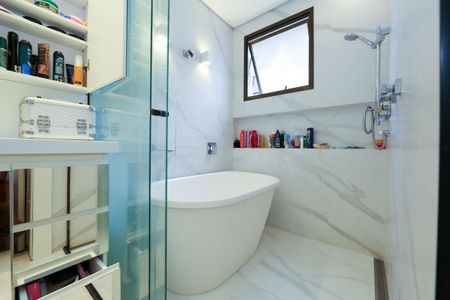 Apartamento à venda com 146m², 4 quartos e 2 vagas Apartamento à venda com 146m², 4 quartos e 2 vagasBANHEIRO2