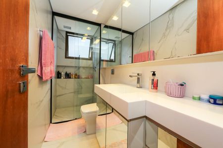 Apartamento à venda com 146m², 4 quartos e 2 vagas Apartamento à venda com 146m², 4 quartos e 2 vagasBANHEIRO1