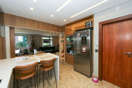 Apartamento à venda com 146m², 4 quartos e 2 vagas Apartamento à venda com 146m², 4 quartos e 2 vagasCOZINHA