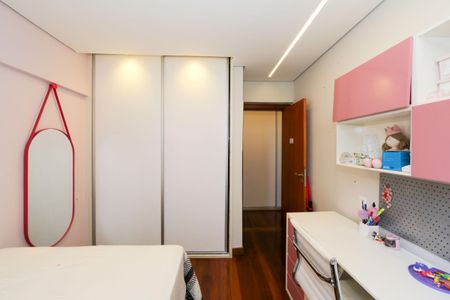 Apartamento à venda com 146m², 4 quartos e 2 vagas Apartamento à venda com 146m², 4 quartos e 2 vagasQUARTO2