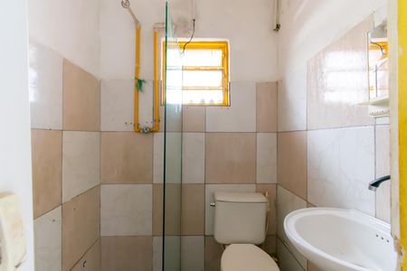 Banheiro de casa para alugar com 1 quarto, 70m² em Vila Alpina, São Paulo