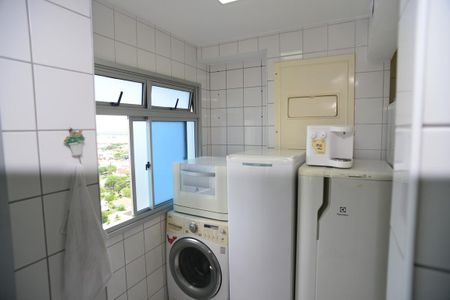 Apartamento para alugar com 85m², 2 quartos e 1 vagaÁrea de Serviço