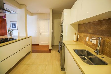 Apartamento à venda com 150m², 3 quartos e 2 vagasCozinha