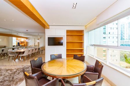 Apartamento para alugar com 154m², 3 quartos e 4 vagasSala