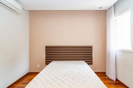 Apartamento para alugar com 154m², 3 quartos e 4 vagasSuíte 1