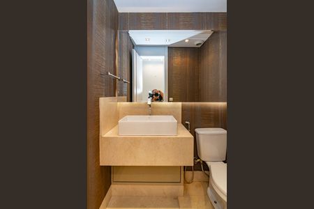 Apartamento para alugar com 154m², 3 quartos e 4 vagasLavabo