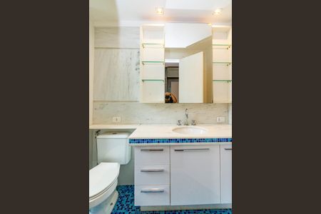 Apartamento para alugar com 154m², 3 quartos e 4 vagasBanheiro da Suíte 2