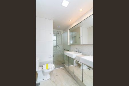 Apartamento para alugar com 154m², 3 quartos e 4 vagasBanheiro da Suíte 1