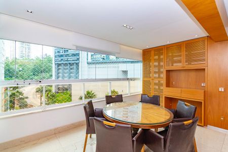 Apartamento para alugar com 154m², 3 quartos e 4 vagasSala