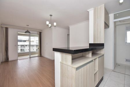 Sala de apartamento para alugar com 3 quartos, 70m² em Vila Suzana, São Paulo