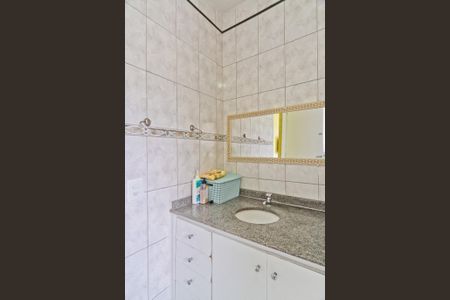 Casa à venda com 120m², 3 quartos e 2 vagasBanheiro da Suíte