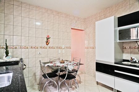 Casa à venda com 120m², 3 quartos e 2 vagasCozinha