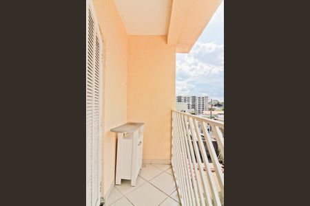 Casa à venda com 120m², 3 quartos e 2 vagasVaranda