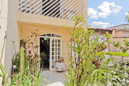 Casa à venda com 120m², 3 quartos e 2 vagasVaranda