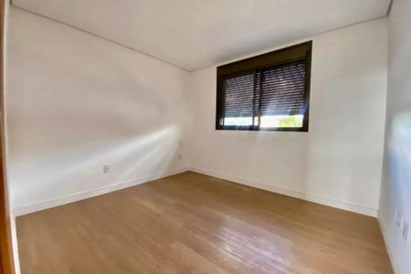 Casa à venda com 4 quartos, 290m² em Santa Rosa, Belo Horizonte