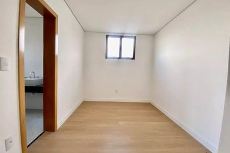 Casa à venda com 4 quartos, 290m² em Santa Rosa, Belo Horizonte