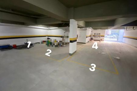 Casa à venda com 290m², 4 quartos e 4 vagas