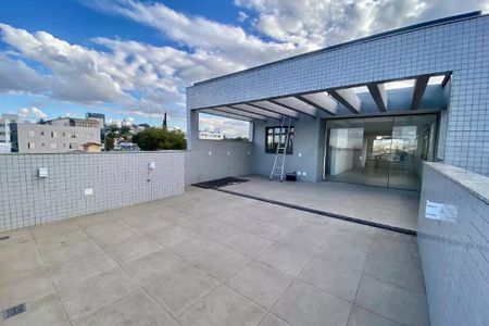 Casa à venda com 4 quartos, 290m² em Santa Rosa, Belo Horizonte