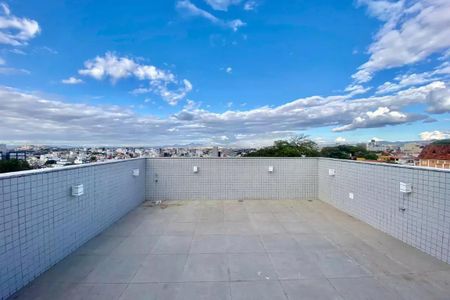 Casa à venda com 290m², 4 quartos e 4 vagas