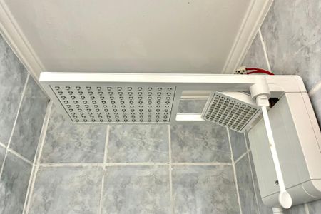 Casa à venda com 186m², 3 quartos e 2 vagasBanheiro Corredor