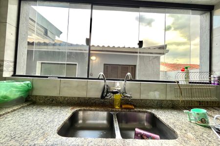 Casa à venda com 186m², 3 quartos e 2 vagasCozinha