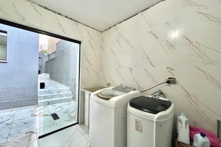 Casa à venda com 186m², 3 quartos e 2 vagasÁrea de Serviço