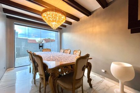 Casa à venda com 186m², 3 quartos e 2 vagasSala de Jantar