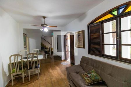 Casa à venda com 3 quartos, 180m² em Itaipu, Niterói