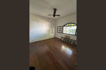 Casa à venda com 3 quartos, 162m² em Santa Rosa, Niterói