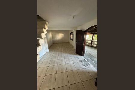 Casa à venda com 3 quartos, 162m² em Santa Rosa, Niterói