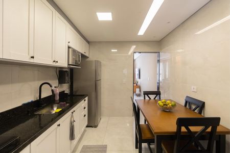 Casa à venda com 90m², 3 quartos e 2 vagasCozinha