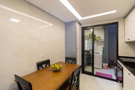 Casa à venda com 90m², 3 quartos e 2 vagasCozinha