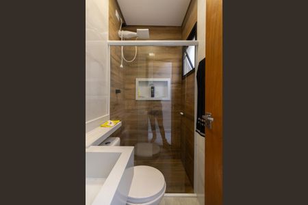 Casa à venda com 90m², 3 quartos e 2 vagasBanheiro