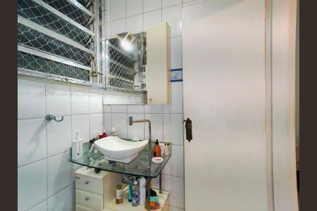 Apartamento à venda com 72m², 2 quartos e 1 vagaBanheiro Corredor